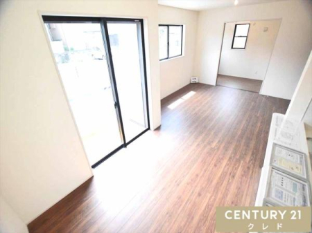 rO y16.5LDKz
16.5̖邢rOB傫ȑ|oSn悢݁AƑWƂ̋ԂłB
3̗m̈˂J19.5̑ԂɁI