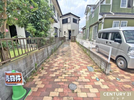 ԏ ZJhJ[̕SI2䕪̒ԃXy[X܂B
̒ʋ΂₨ql̑}ȂǁAԈړC̕ɂłˁB