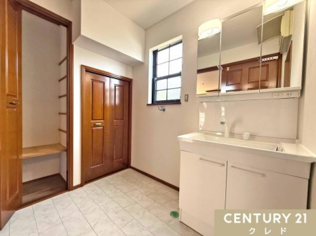 ʑEʏ wAX^CȂǂmF₷OʋϑI
ʎɂ̓^IV[cȂǃlނXgbNi܂Ƃ߂Ď[ł֗ȃXy[X܂B