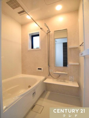  ̂Ńh[Xy[XƂĂ劈I
󕨂Â炢~At̉ԕG߂ɂd󂵂܂B