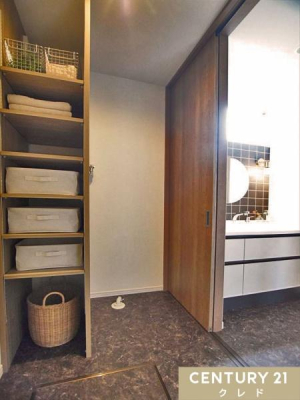 ʑEʏ ʎ̉ɂ̓h[Xy[XƂĎgpł[t̋Ԃ܂B
߂ĎgƂł̂Ő@̉◈q̃vCoV[܂B