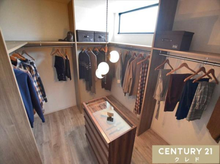 m ym5.2z
[Xy[XƂĂgp\5.2̋ԁB
Cɓ̕⏬fBXvCȂ[ł邱̋ԂłB