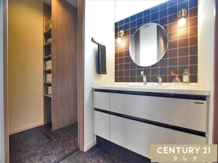 ʑEʏ ۂƖAƂ̐ʉϑ䂪͂̐ʎłB
ƑŐgxxł邱Ǝp˔ԂłB