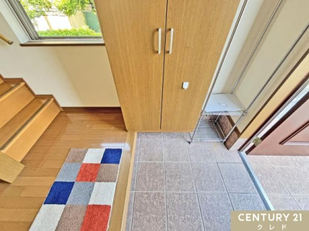  ̂[͉Ƒ̐ľCՂƎ[ł܂B
ƕЕtւł͉ƑŌC𗚂Ao邱Ƃł܂B