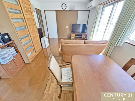 rO yLDK17z
Ƒe̋Ԃɑ17̂Ƃ̃rOB
J邱Ƃ22̋ԂƂĂgpł܂B