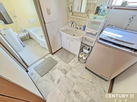 ʑEʏ 1؂̐ʎ͈ߗނ̒EȒPɍsLB
[LxȃV[t̐ʑ́AƎmۂʎɂƂvXBm̂ʎōς܂邱Ƃł܂B