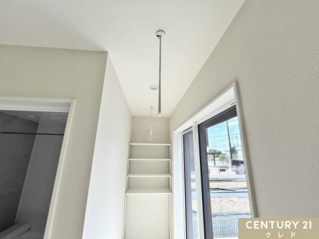 ʑEʏ zXN[tŎKBV䂩Ƃ|邾Ő󕨂芣AgȂ̓X}[gɕЕt܂B

