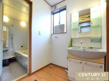 ʑEʏ ʑ̋ɂ͕֗ȃI[v[tB
uVXLPApiȂǂɎɎʒuɒuāA̐gxxKłB