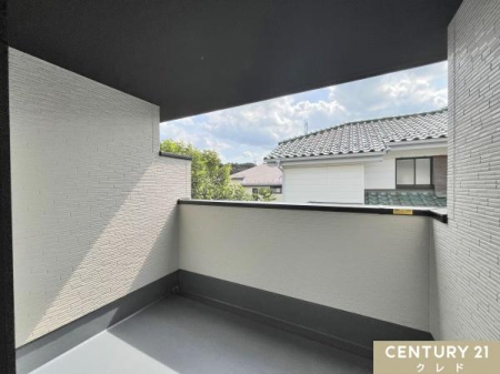 oRj[ }ȉJɂS̃Ci[oRj[zZ܂B
͂AK[fjOZJhrOȂǑʂɊpłA̓Ƃ͈ԂyނƂł܂B