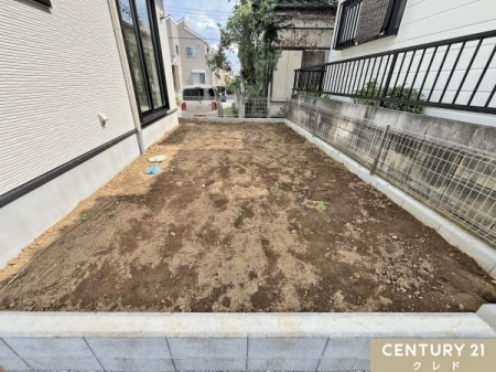  A͂Ȃǐg߂ɗ΂y߂邨낪܂B
G߂ƂɕωA𒭂߂Aqlybg̗VяƂĂp܂B