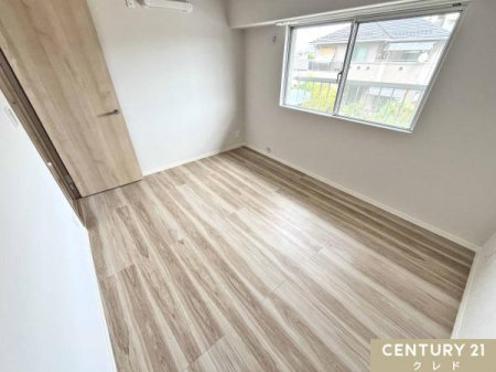 m y5.8mz
5.8̖邢mB
SNXEt[O\ցAŐVzCI
xbhƃfXNu邿傤ǗǂLAqǂ⏑ւɂœKłB