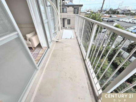 oRj[ ̃ChoRj[B
Sn悢݁A󕨂悭܂B
rOƗmɖʂAʂ̗ǂKȏZłB