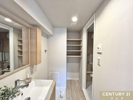 ʑEʏ V̐ȐʎB
LJE^[ŐgxxKAĨl[̓^Ipi萮BƎǍDłB
xnmF