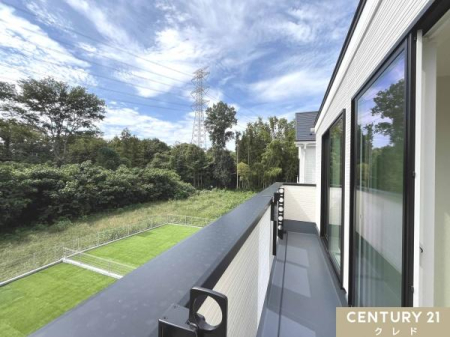 Z˂̒]ʐ^ ΂LJIȒ]B
OʂɍȂA߂ɊiFłB
̐[݂C悭߂܂B

