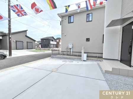 ԏ 2䒓ԉ̂Ƃ肠J[Xy[XB
q2䎝łSBOʓHւ̏o肪₷Aו̐ςݍ~낵KłB

