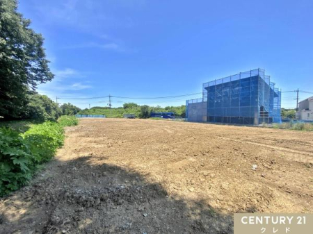 ���̑����n �y�t���b�g�ȊX���݂̋K��n�J���G���A�z
�����̐݌v��H�����X���[�Y�ɐi�݂₷���A���R�ȓy�n�͒��ԏ���A�ƒ�؉��ȂǑ��p�r�ɗ��p�\�I