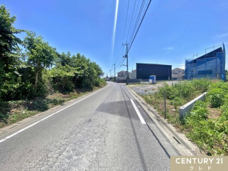 ���̑����n �y�������z����p�w�k��14���^����Ɖw�k��16���z
�O�ʓ��H�͕�6.2���Ƒ傫�Ȏԓ��m�̂���Ⴂ�����S�I���蓹�H����Ƃ��8.4�����m�ہI