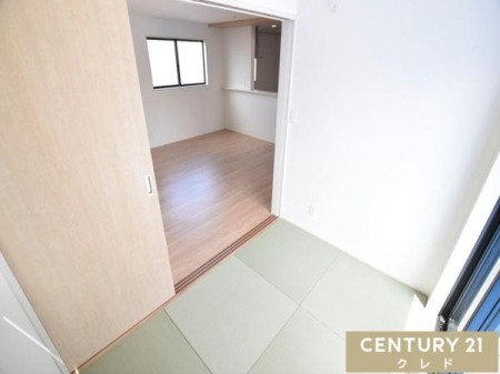 �a�� �y�a�m��3���z
���r���O�̑����Ԃ̘a���͂��낮�X�y�[�X�A�q���̗V�я�A�}�ȗ��q���̋q�ԂƂ��ĂȂǗl�X�ȃV�`���G�[�V�����Ɋ��p�ł��܂��B