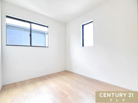 �m�� �y�k���@�m��5.25���z
�V���v���Ȏ����́A���D�݂̉Ƌ��G�݂����R�Ƀ��C�A�E�g���āA�����炵����ԂÂ��肪�y���߂܂��B
���[����������Ă���A�ߗނ⏬���ނ̐����ɂ��֗��ł��B