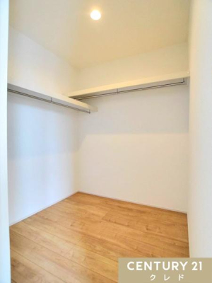 ���[ �y�m��7.5���@WIC�z
�V�[�Y�����̃A�E�^�[���珬���ނ܂ŁA�m���D���ɂ͊������\���ȍL���I
�ߗނ������Ղ���[�ł���̂ŁA�����̂��m���I�т��y���݂ɂȂ肻���ł��B