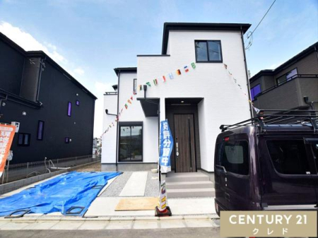 �O�ʓ��H�܂ތ��n�ʐ^ �Z�݂����X�A�ό��n�Ƃ��Ă��l�C�̐�z�s�I
6.2���̂������Ƃ����V�ݓ��H�ɖʂ����A�S10�@�̊X���݁B�Ԃ̏o��������X���[�Y�ɍs���܂��B