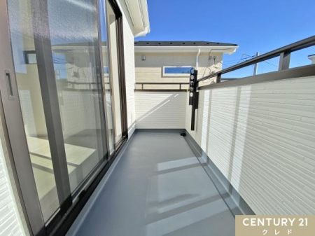 oRj[ 2ɕꂽoRj[͂ǂɖʂĂ܂B
ƑԂ̃vCoV[mۂłAɂgȗz邱Ƃł܂B