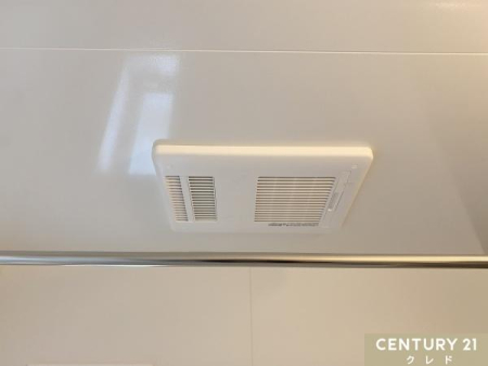 ̑ yz
~CŃJr΍ɂzɂ͗tB
JVԂ󂪂łAԕE̎OsvB
΍ɂ֗łB