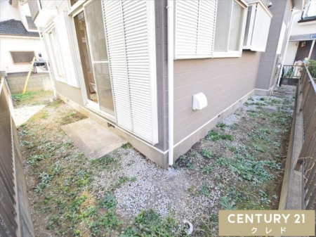  A͂Ȃǐg߂ɗ΂y߂邨낪܂B
G߂ƂɕωA𒭂߂Aqlybg̗VяƂĂp܂B