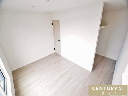 �Q�� �y2�K�@�m��6���z
�V���v���Ȏ����́A���D�݂̉Ƌ��G�݂����R�Ƀ��C�A�E�g���āA�����炵����ԂÂ��肪�y���߂܂��B
WIC������Ă���A�ߗނ⏬���ނ��X�b�L�����[�I