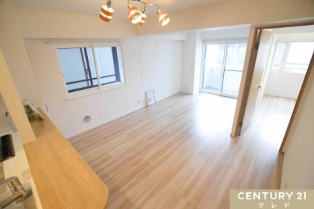 rO yLDK15.2z
ƋuĂƂLB
DȃCeAɈ͂܂ꂽZԂŖȂƑƂ̎ԂނƂł܂B