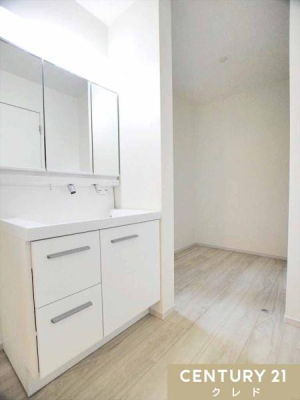 ʑEʏ OʋtʉϑIǕt^Cv͉̐ꂪ܂ɂA|̎ԂyI
ʎׂ̗ɂ̓^IV[cȂǃlނXgbNi܂Ƃ߂Ď[ł郊lɁB