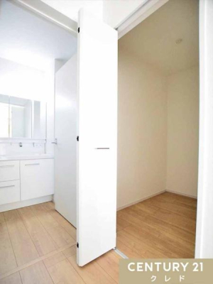 [ y1K@EH[NCN[[bgz
Lb`Ɛʎɋ߂A^IȂǂ̃lނH̃XgbNiȂǂ̎[ɕ֗I
lɎgpł֗Ȏ[Xy[XłB