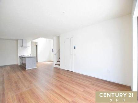 rO yLDK25z
ƋuĂƂLB
DȃCeAɈ͂܂ꂽZԂŖȂƑƂ̎ԂނƂł܂B