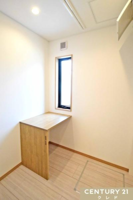 ʑEʏ yZp[gʎz
ʎƂ͕ʂɒEߎ܂B
֎quĉςA󕨂񂾂肷̂ɕ֗ȃJE^[ݒuB