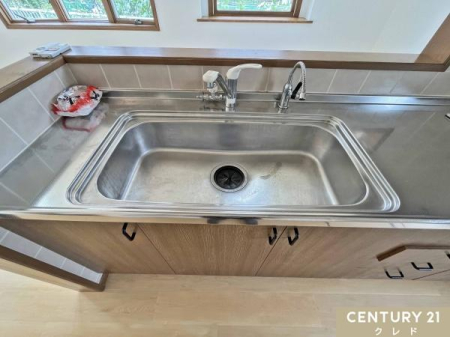 Lb` yLb`VNz
L߂̃VN͂ƎԂő̌ЕtNɂł܂BƃXy[XLAqlƂ̃NbLO^CyȂ肻łI