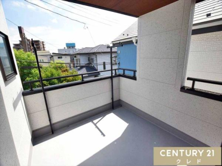 oRj[ VɍEȂt̃Ci[oRj[B
쑤2JɃoRj[̂ňxɑR̐󕨂Ƃł܂B