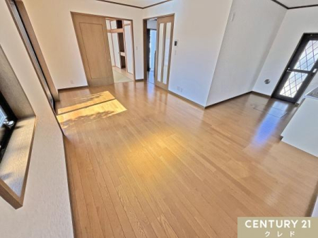 rO אڂaɑ˂J΁AƂ̋ԂɁB
q̋qԂLbYXy[XȂǁApr⃉CtX^Cɏ_Ή܂B