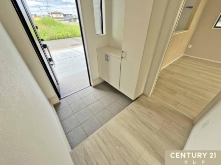  Ƒ₨ql}Ăi`ȌցB
fBXvCXy[Xɂ͋G߂̉Ԃvo̎ʐ^邱ƂłAւ܂̑y߂ԂłB