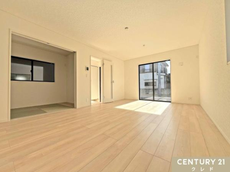 rO yLDK17z
쑤ɊJ݂rÓA邢ՂƓ鋏Sn̗ǂԁB
Ƒ݂ȂR̂ŐSnǂ߂Ƃł܂B