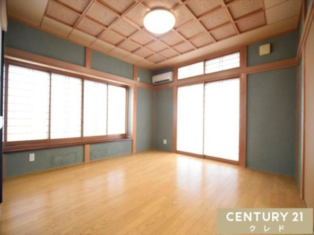 a ya8z
iqVqa̎cAm̏ނ_ȕ͋CoB
qɍzcoΉڊԂƂāAzc~΂qlp̐QƂĂgƂł܂B