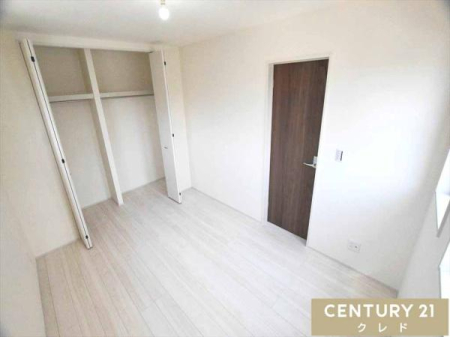 �m�� �y6���m���z
6���̗����������m���B���C�h�N���[�[�b�g�ňߗނ�ו�������������[�ł��܂��B
�x�b�h�{�f�X�N�����܂邿�傤�Ǘǂ��L���B�q�ǂ������⏑�ւɍœK�B