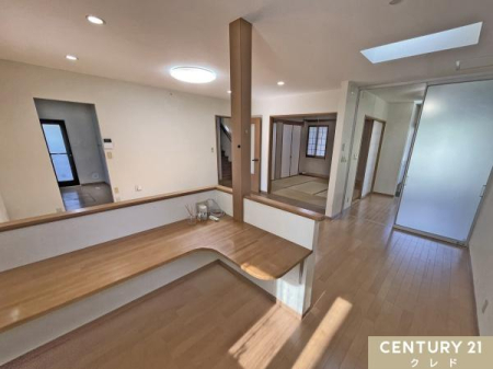 rO yrOJE^[z
rOJE^[̓[eBeBXy[XȂǂɂ􂵂܂B
ql̃rOwK̃Xy[XȂǁAql̐ɊY݌vłB