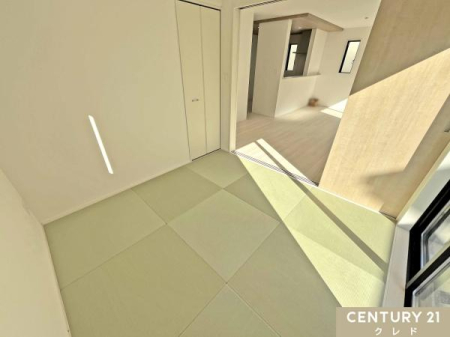 �a�� �y�a�m��4.5���z
���r���O�ƌq����t���L�V�u���Șa���B
���q���ɍ��z�c���o���Ή��ڊԂƂ��āA�z�c��~���΂��q�l�p�̐Q���Ƃ��Ă��g�����Ƃ��ł��܂��B