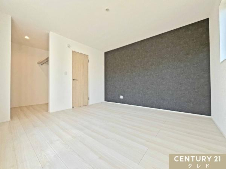 �Q�� �y�m��8���z
�A�N�Z���g�N���X����ۓI�Ȃ������ȗm���B
���D�݂̉Ƌ��G�݂����R�ɔz�u�ł���̂ŁA���������́g���S�n�̂�����ԁh���y���߂܂��B