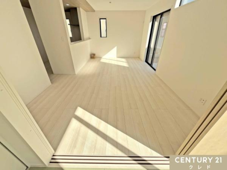 ���r���O �yLDK16���z
��؂ȉƑ����W�܂邩�炱��������肽���ꏊ�B�y�����H���Ɖ�b���n�܂�ꏊ���؂ɂ����f�G�ȏꏊ�ƂȂ��Ă��܂��B