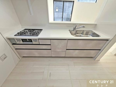 �L�b�`�� �Ζʎ��L�b�`���͂��Ƒ��������Ȃ��痿�����ł���A�q��ĉƑ��ɂ��������݌v�B
�z�V���Еt�������₷���A�Ǝ��̂��₷���ɂ��z������Ă��܂��B