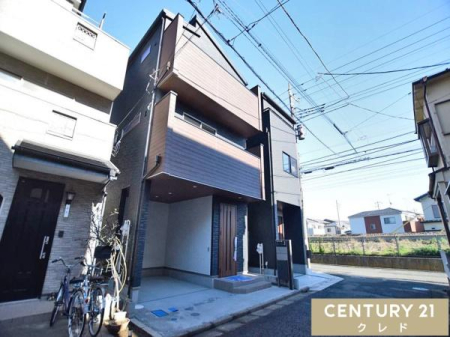 OʓH܂ތnʐ^ wZk11AK쏬wZk10B
ӂɂ͏Ǝ{݂[ĂAqĉƑɂꂵZłB