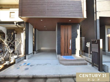 ԏ 1\ȃrhCK[WB
J̓łGꂸɎԂɏ~ł̂ŁAו̐ς݉낵┃ASłB