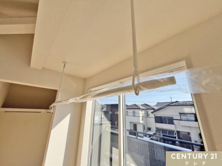 ̑ yz
VC̈̕ԕ̋G߂ɂ֗Ȏp̐ݔ܂B
z̗ǂŃAM[VCCɂsƂł܂B