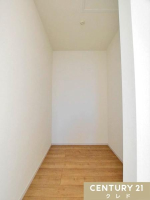 ���[ �y�m��6.7���@WIC�z
�V�[�Y�����̃A�E�^�[���珬���ނ܂ŁA�m���D���ɂ͊������\���ȍL���I
�ߗނ������Ղ���[�ł���̂ŁA�����̂��m���I�т��y���݂ɂȂ肻���ł��ˁB